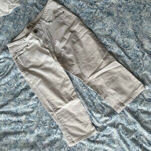 SO denim white cotton denim capris, size 9